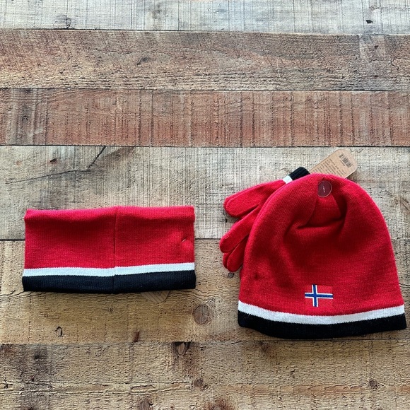 Rock Expedition Red Winter Set with Norway Moose Design main image 4